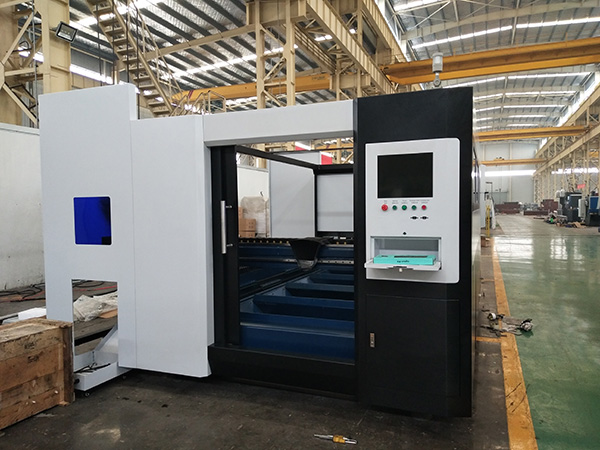 हाय प्रेसिजन 3000x1500 मिमी लहान 1000W 1500W फायबर लेझर कटिंग मशीन किंमत